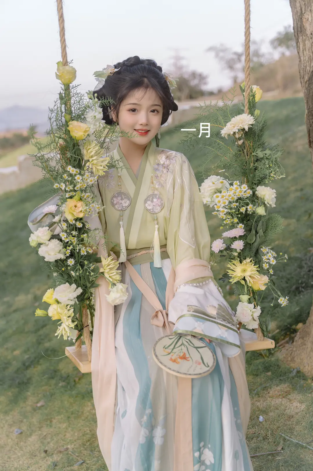 不是12天 是一直陪伴着的12个月