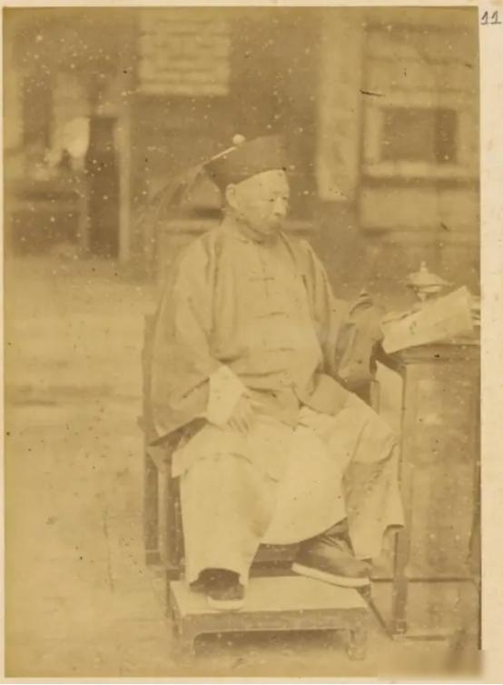 1885年，74岁的左宗棠病故，众大臣定谥号却犯了难，连拟4个，慈禧仍不满。焦灼
