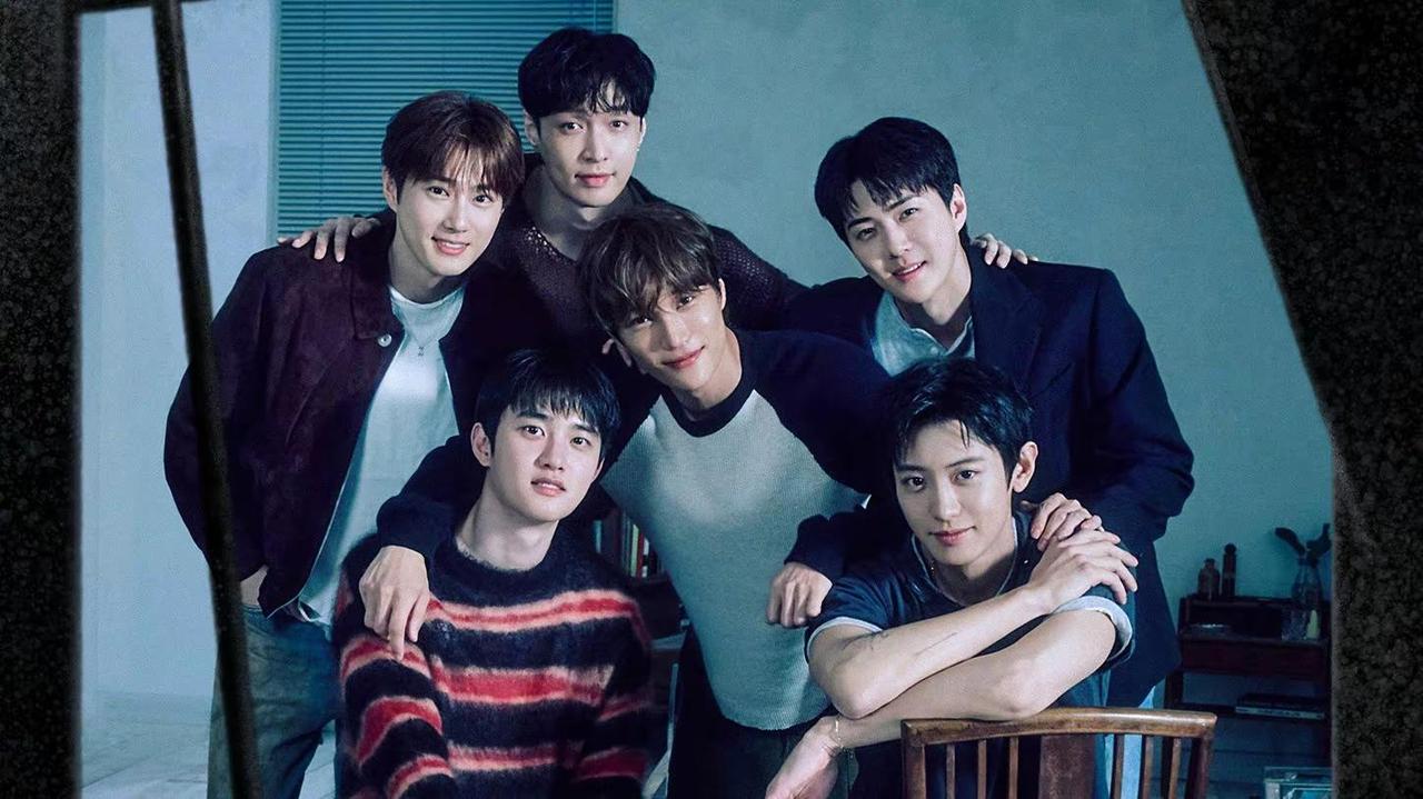 「韩网热门」EXO首次公开「六人团体照」。网惊呼：Lay就这样若无其事地加入  