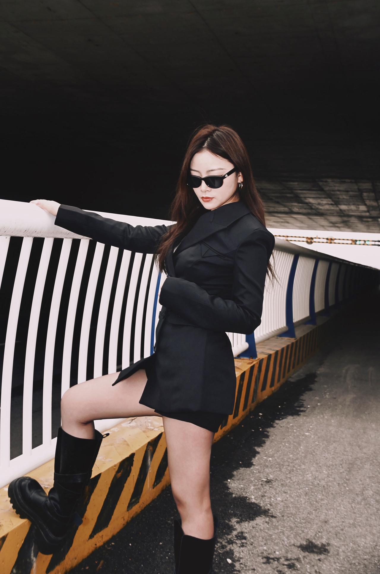 📷：尼康z30
✨：神牛480
白平衡：5000
预设：玩具10
镜头：182