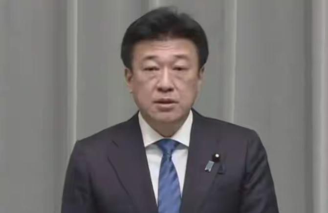 美国的话也不管用了，日本准备一条道走到黑。台湾军事专家：日本军队有可能被全歼。