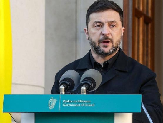 泽连斯基又拉中国下水，暗示中国不支持战争结束，只因无利可图
 
中国从俄乌冲突第