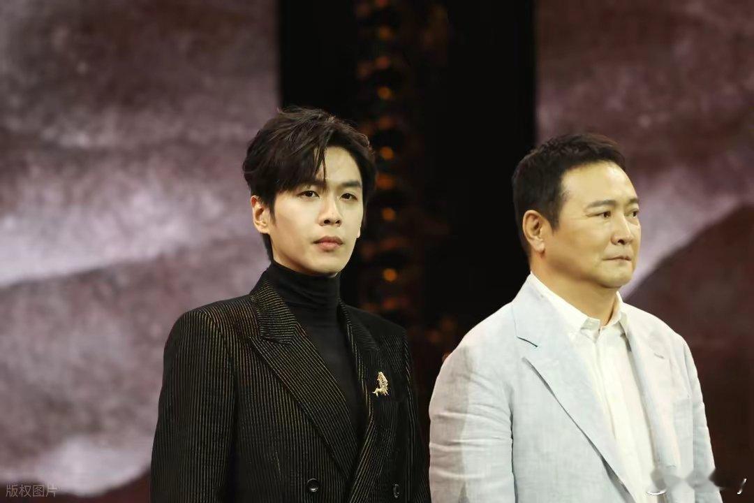 张若昀三剧齐飞，演技与题材重重升级，网友直呼:我们又有眼福了 ​​​