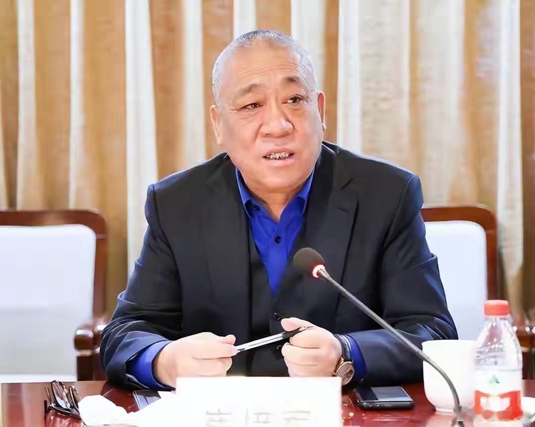 河南矿山集团年会现场最忙的人中国能称得上真正企业家的人并不多，绝大多数人顶多只能