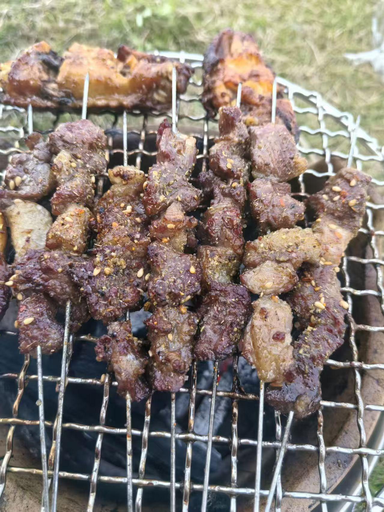 放春假，花光工资累到瘫。说句难听的，春假是放给有条件的家庭出去旅游消费的。

怎