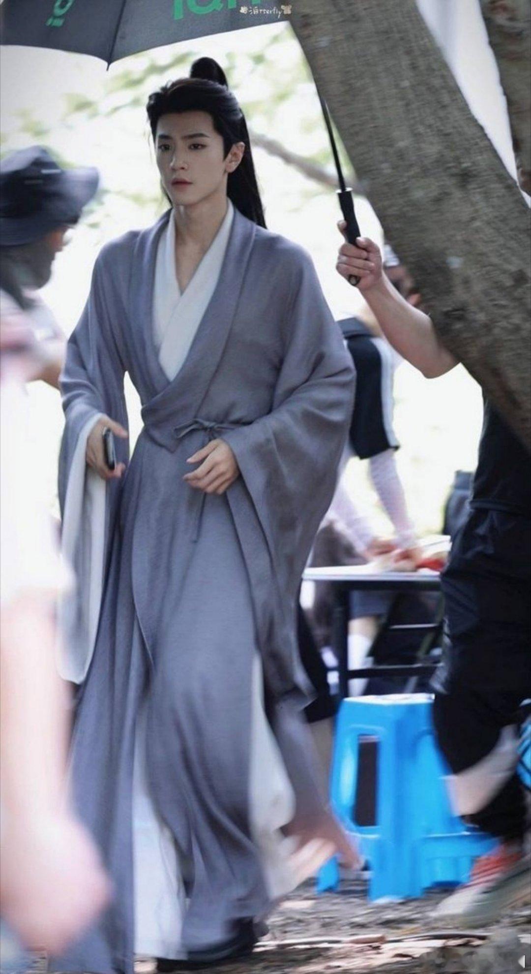 我嘞个绝世公子陈哲远啊，这造型多立体，状态也好，谁再说他馒化了。。。 ​​​