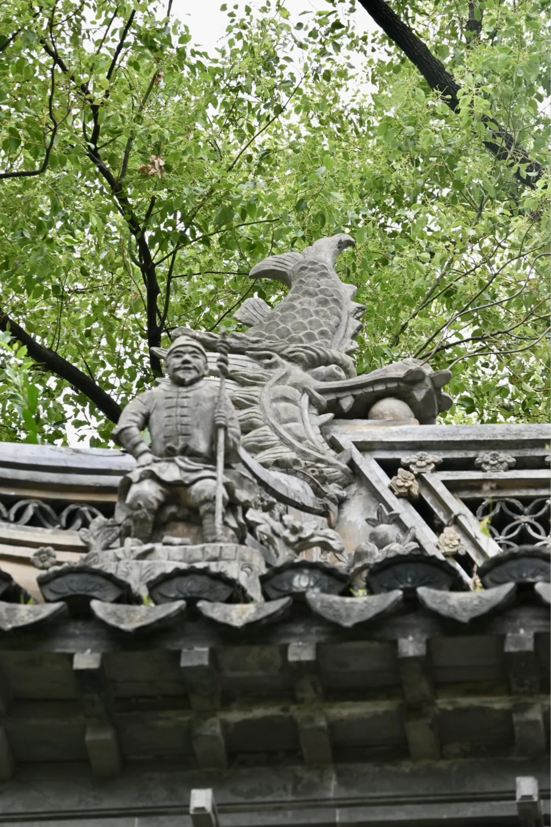 在豫园抬起头看到了老祖宗的智慧