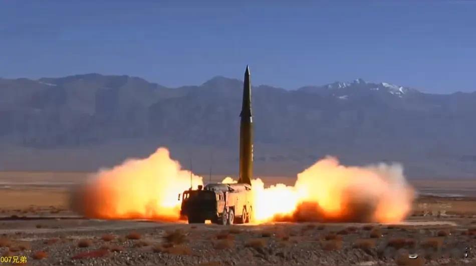 俄媒点破了一个残酷的博弈逻辑：国际尊重，从来不是求来的，是打出来的。

晚清退一