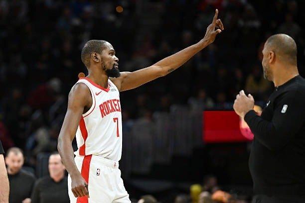 杜兰特-我的评分：死神没有降临！今天阿杜只能给2颗心！！火箭球星杜兰特在35分钟