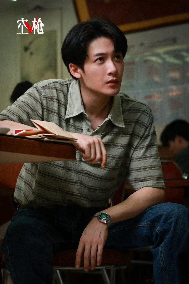 檀健次解读菠萝油这段他点明菠萝油不需要赋予沉重的寓意，也并非所谓的胜利战利品，褪