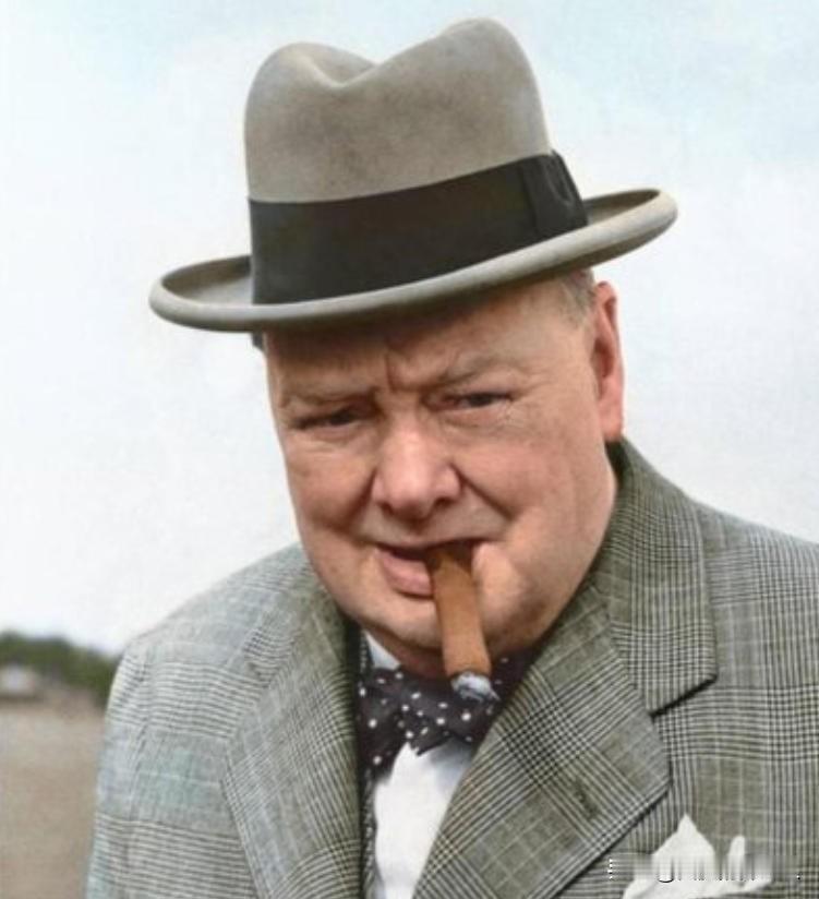 英国前首相丘吉尔曾一针见血地指出：“如果不是美国投下原子弹，日本这个国家也许早就