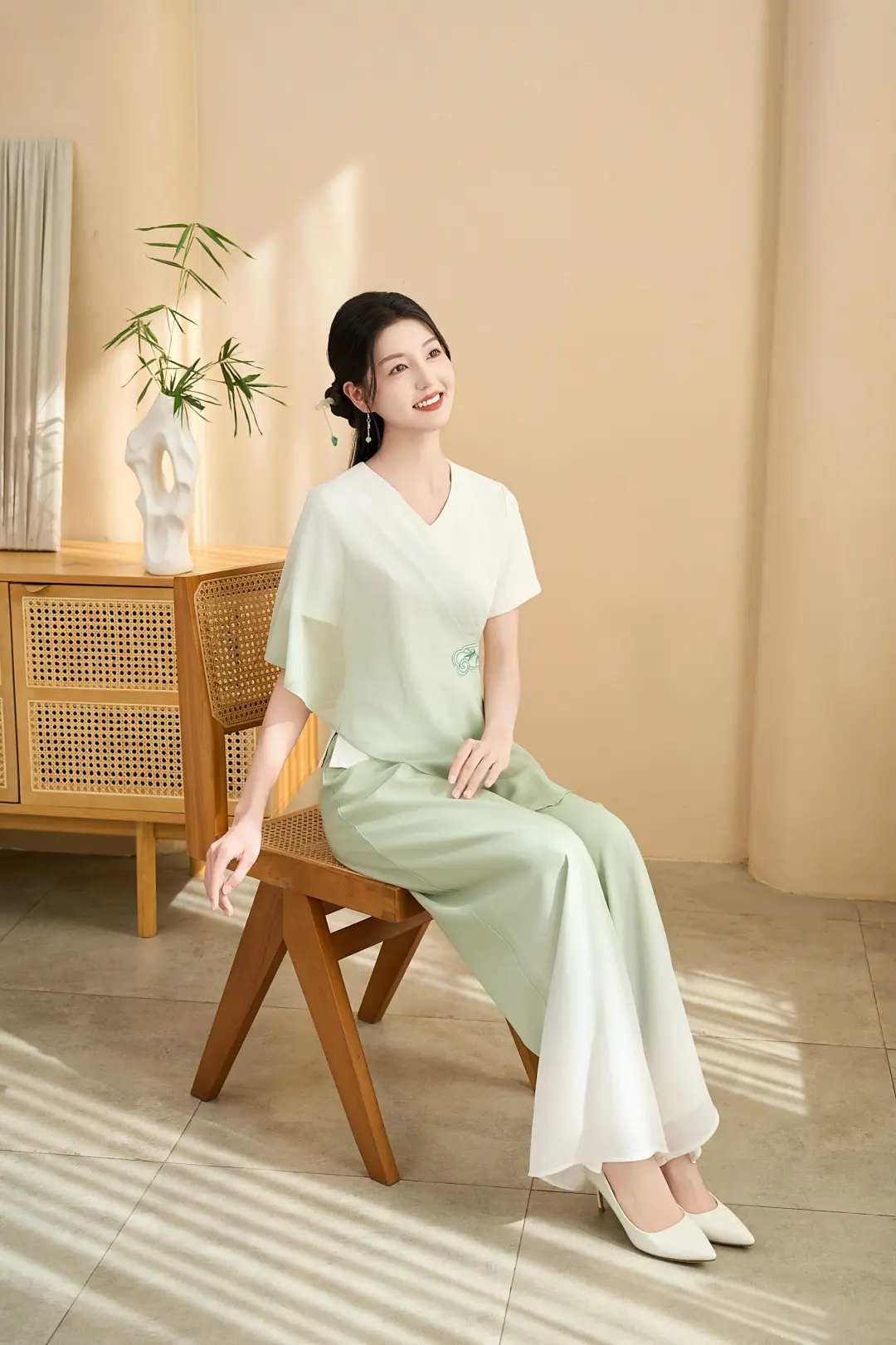 如果你说爱我没有如果。   棠越服饰旗舰店 棠越技师服 棠越服饰 足浴...