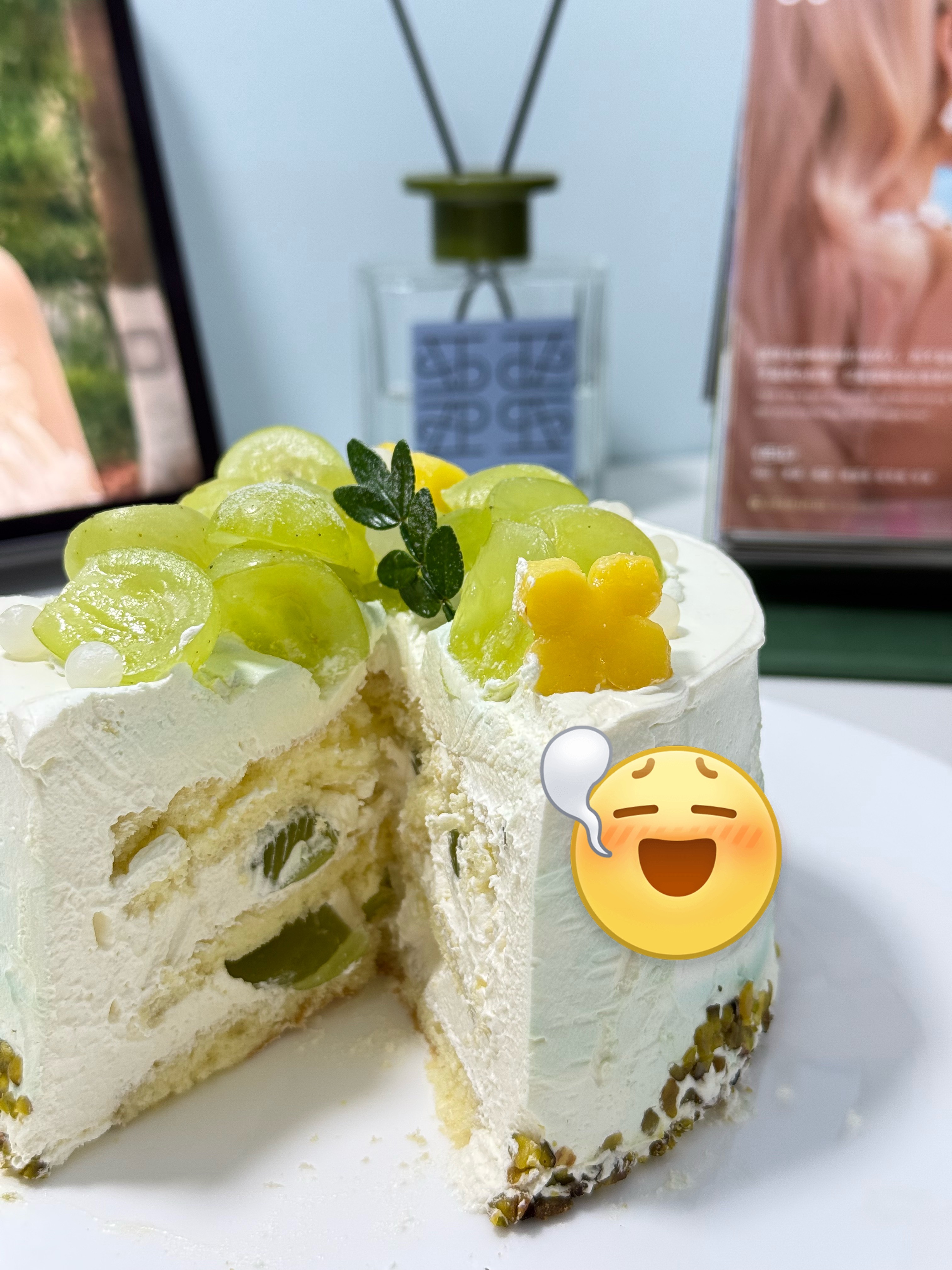 切角蛋糕已经只有15度角了比如买个低糖的吃一整个 