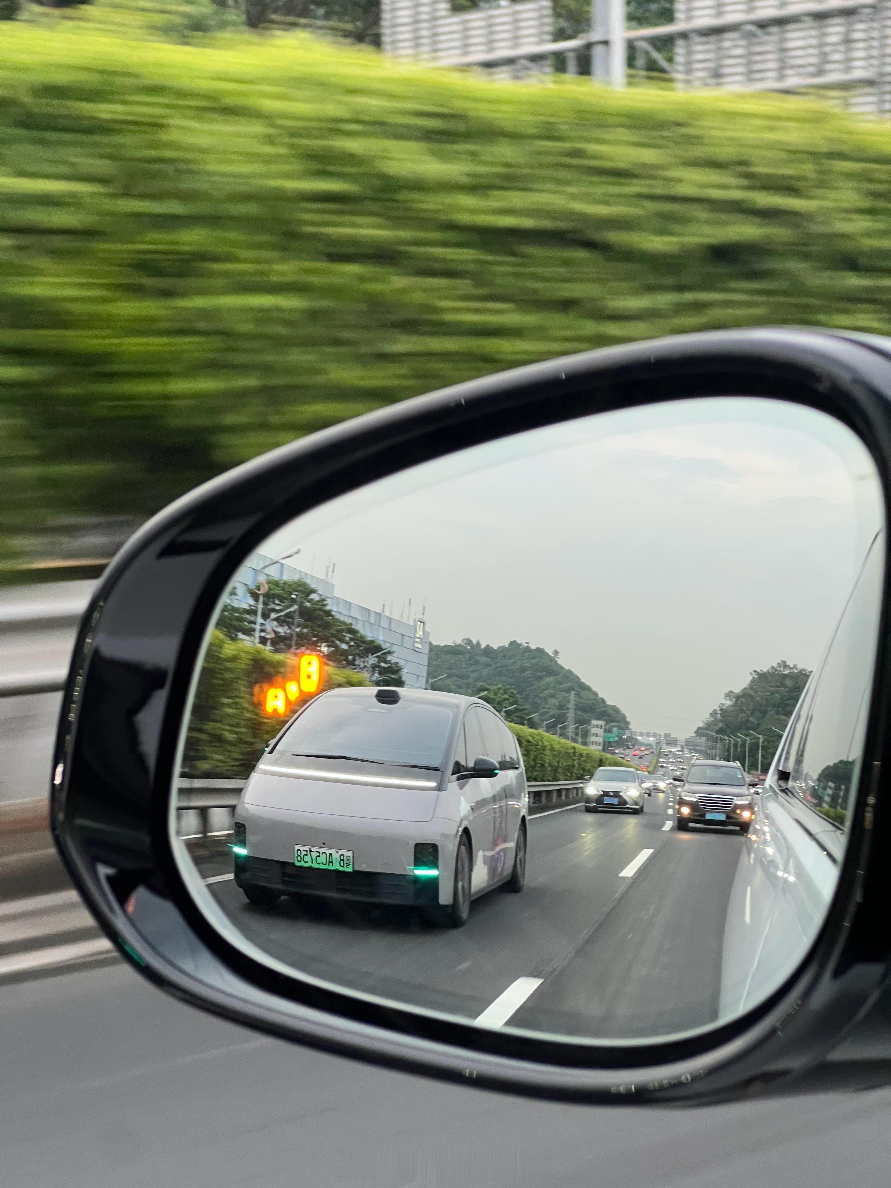智驾小蓝灯将被禁用🚙实在是挺没意思的，那就好好告个别吧～ 