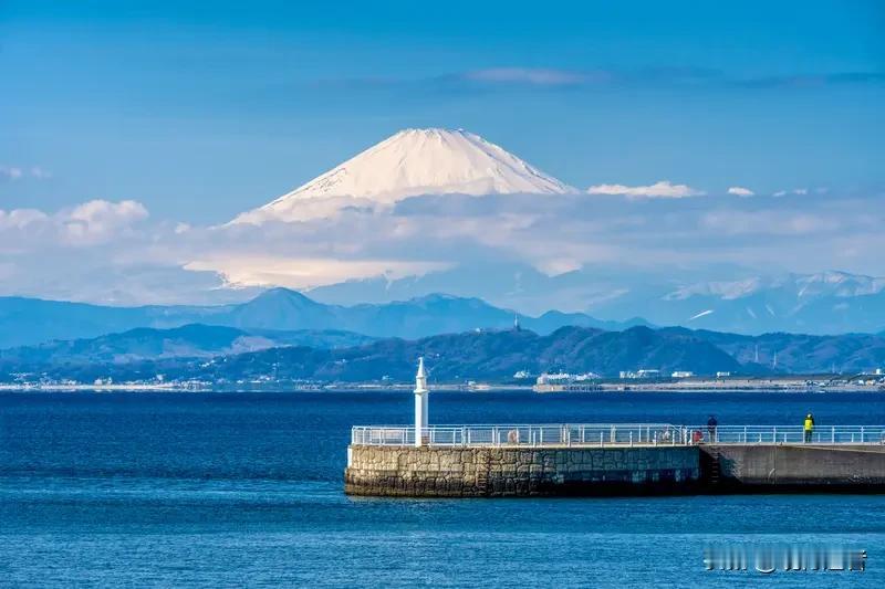 安倍晋三遇刺事件嫌疑人已认罪。作为热爱和平的民族，我们既不愿看到悲剧发生，也不希