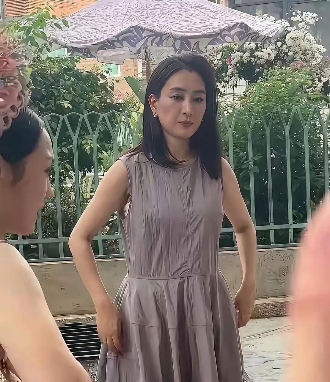 时间真的是把杀猪刀，无论是谁都躲不过岁月的璀璨。

这是马苏，第一眼真的没有认出