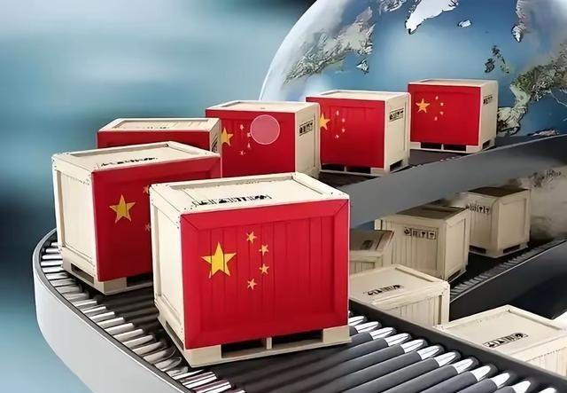 不得不佩服，中国的战略眼光，还是很敏锐的。
真正该盯住的，其实不是油价今天涨几美