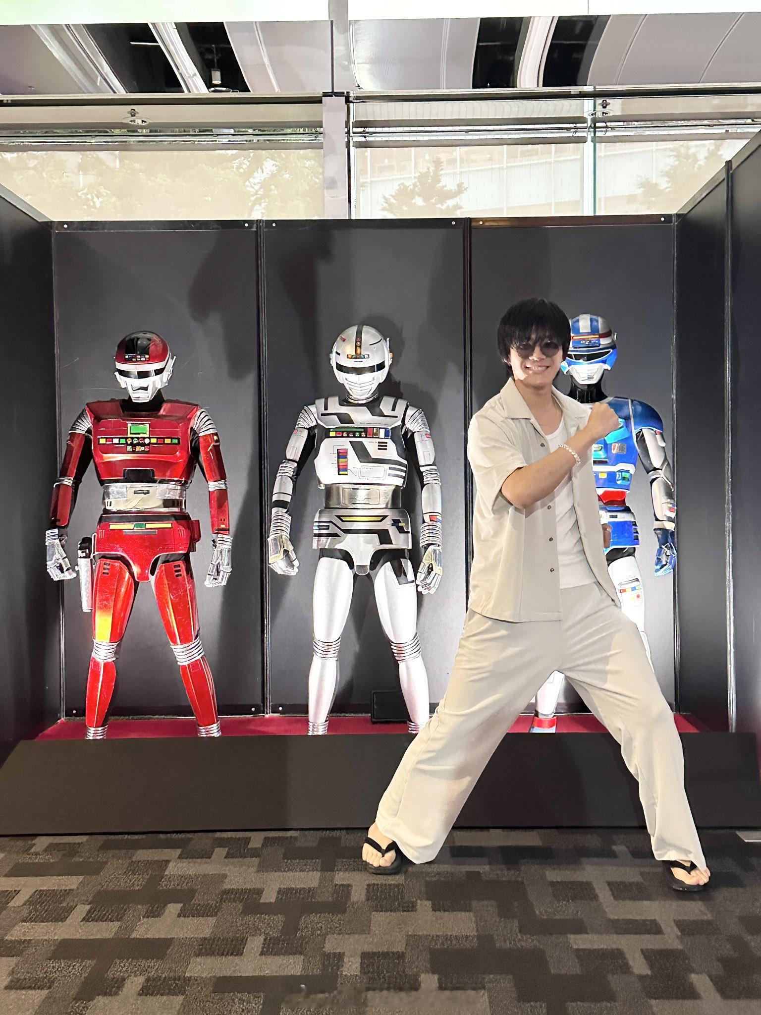 長田光平  超宇宙刑事卡邦无限主演 长田光平与卡邦无限以及昭和宇宙刑事三部曲的官