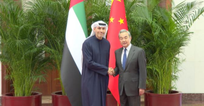 不等了，阿联酋主动找中国
北京时间3月18日，阿联酋终于等不了了，选择派出了总统