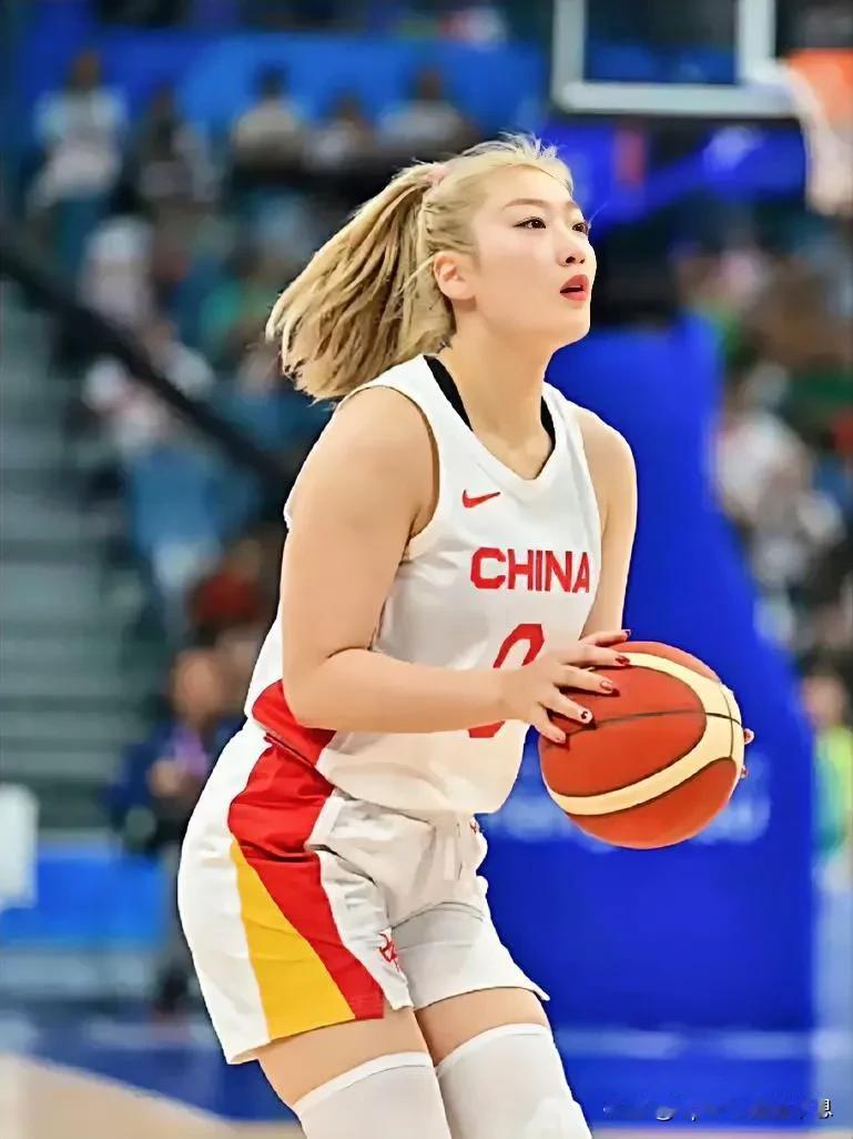 奥运会女篮资格赛明日打响，中国女篮剑指巴黎，锁定CCTV5，为中国队加油！
2月