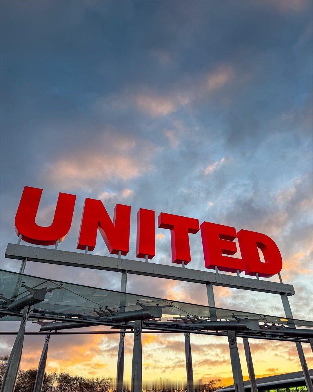 这是早上还是傍晚？ 