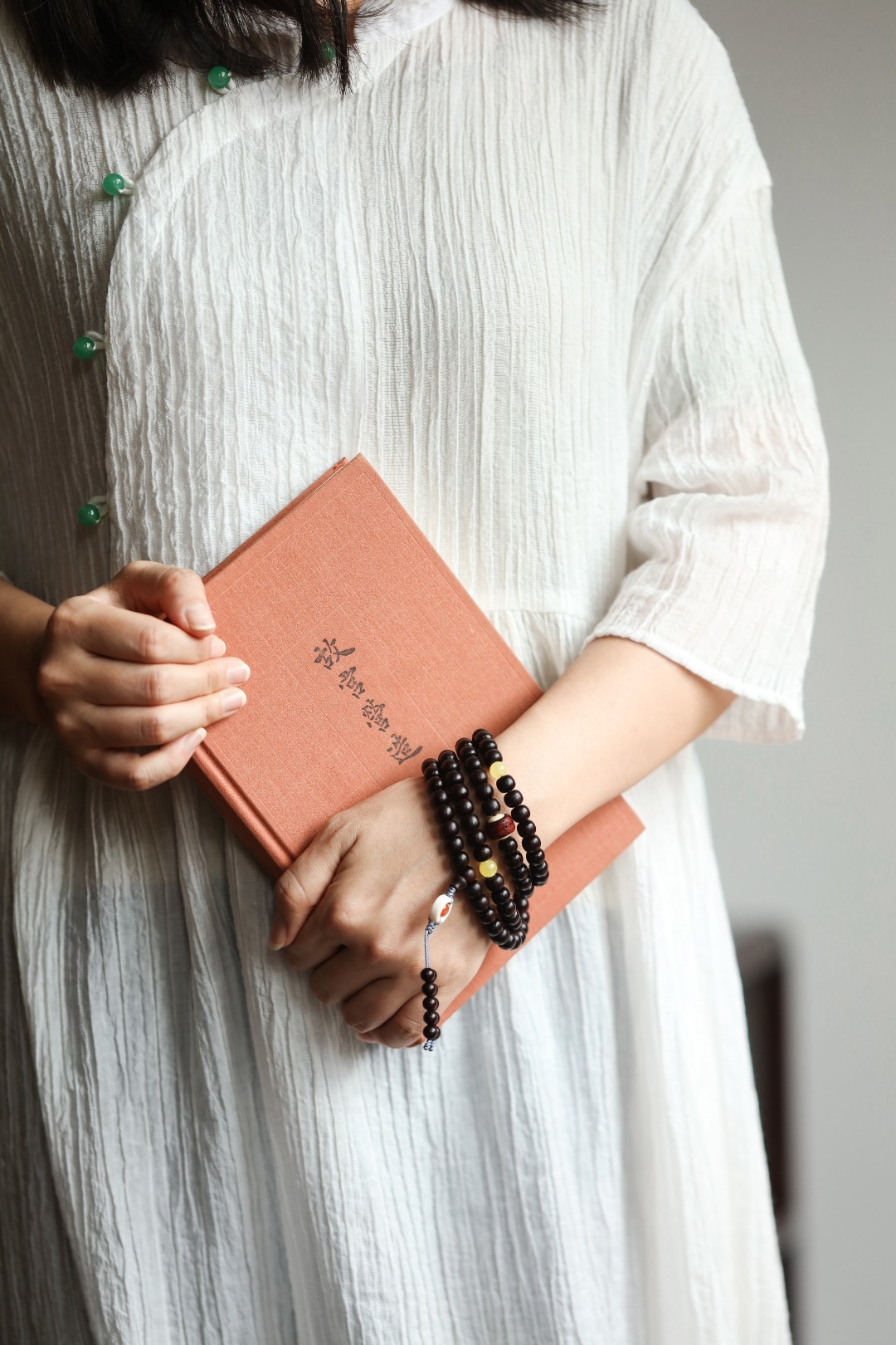 小叶紫檀原创【筠枫】7*8mm108颗紫檀气韵深沉，色泽典雅，加以珠宝饰点缀，更