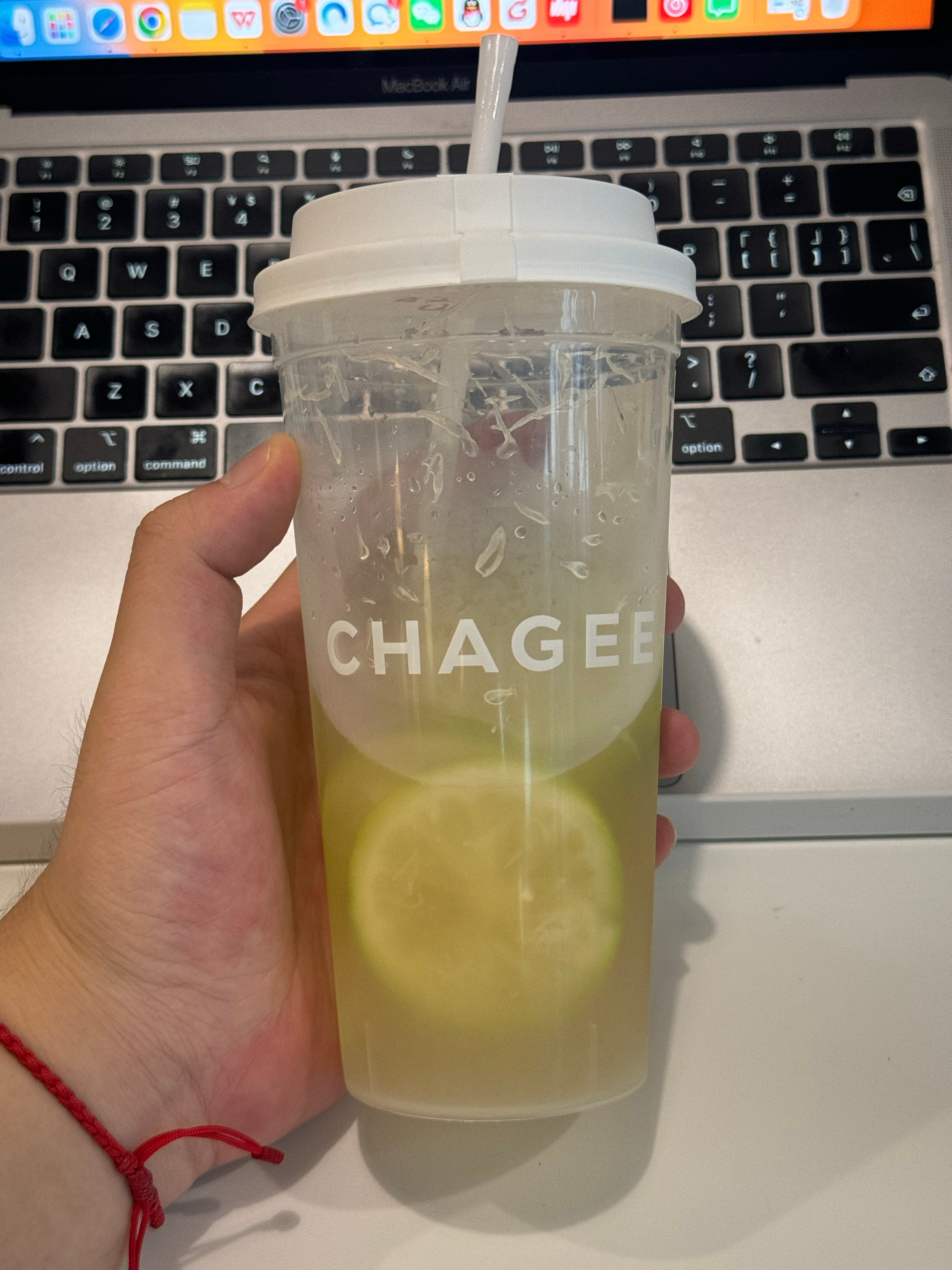 提前喝上了，夏天的最后一杯奶茶🥤 