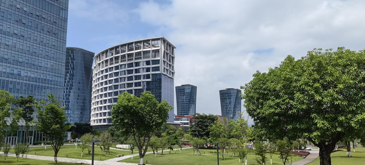 端午出游分享重庆仙桃数据谷，假期人去楼空，但——建筑风格…很有腔调[灵光一闪]