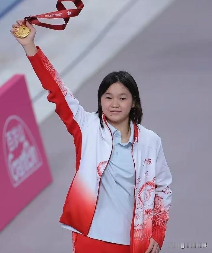 别再争论985、211了，
全红婵这条路，
才是真正的用心良苦。
 
陈芋汐考上