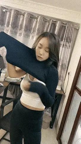 哎吆我去！这衣服质量真丰满啊[捂脸][捂脸][捂脸]