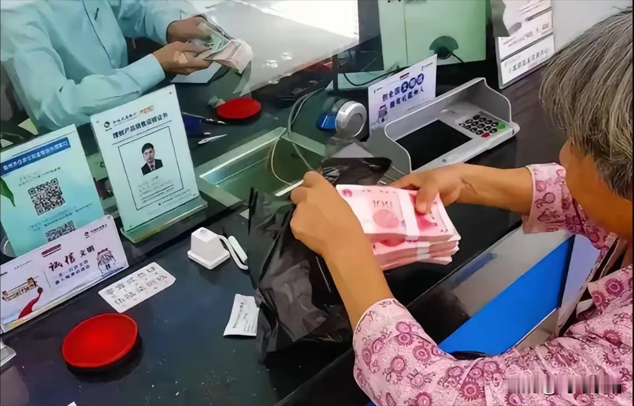 通胀正悄然降临，而此次悄然来袭的通胀，不再局限于某类商品，而是涉及大家都难以避开