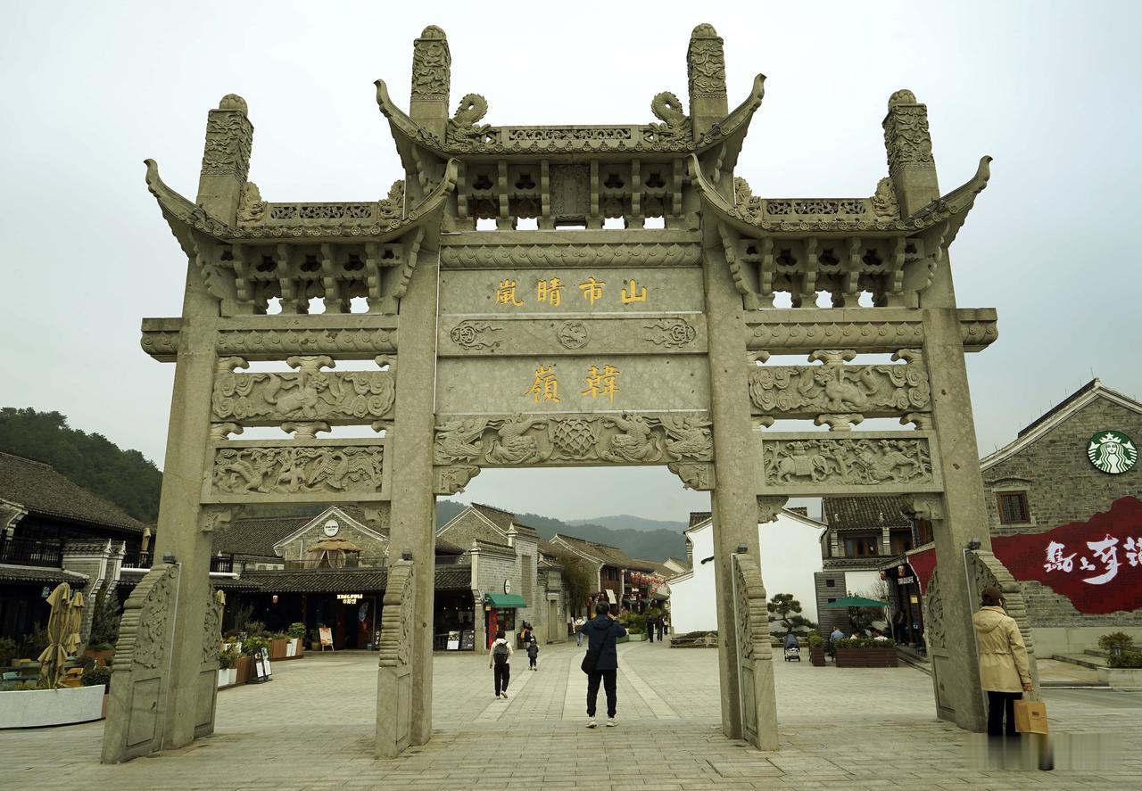 浙东第一古街，慢时光韩岭水街
来宁波旅游，东钱湖是必打卡之地，环湖而行，古韵悠然