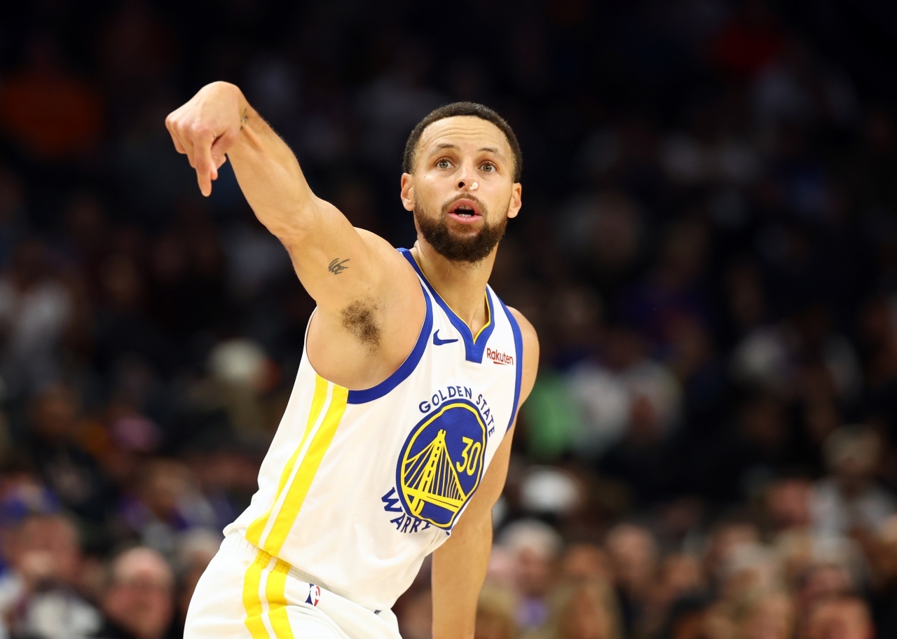 ➡商业篮球的开创者到底是谁呢？🤔好难猜啊nba吐槽大会库里库里库里：球商的培养