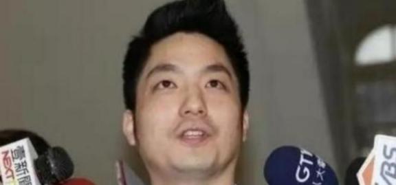 岛上传来消息，台北市市长、蒋介石的曾孙蒋万安公然表示，自己绝对不可能去选下一任国