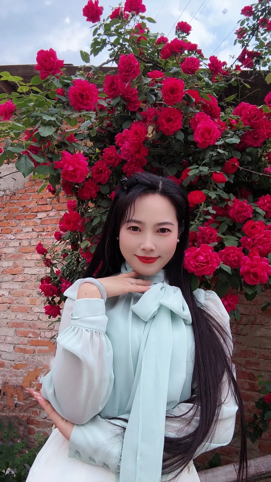 早知道遇见她我就穿白裙子了……