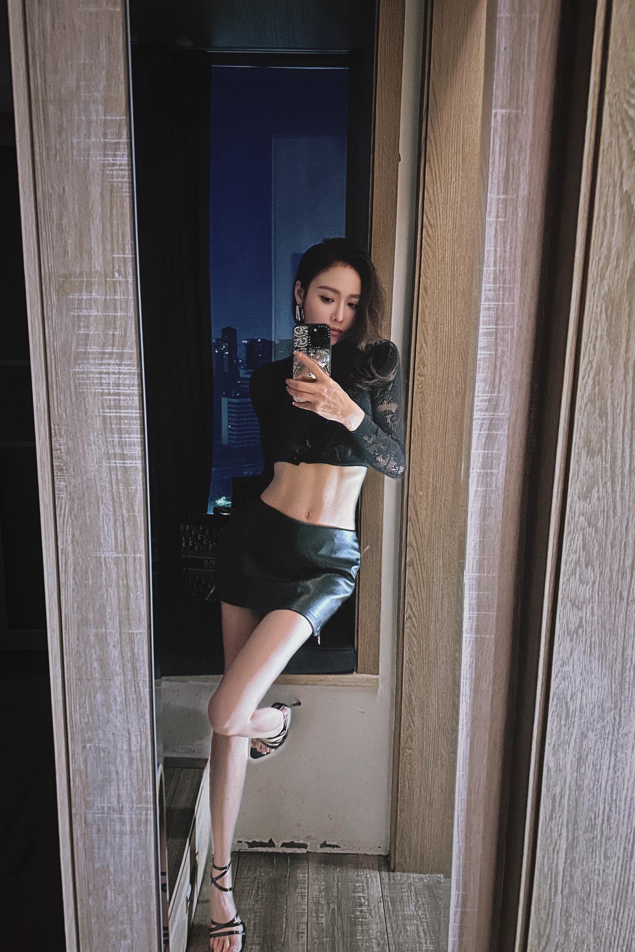老婆 我和那些男的不一樣 我是女的。