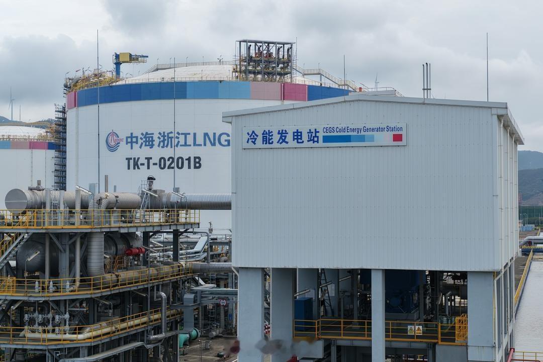 我国首台LNG冷能发电装置稳定运行破万小时 我国首台国产LNG冷能发电装置在宁波