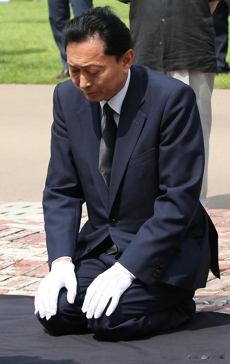 鸠山由纪夫回应普京登岛：日本政府应该已经预见到。南千岛群岛自二战以来就是原苏联现