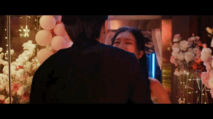 昨夜将至江疏影恶女版许妍昨夜将至抱着未婚夫看投资到账消息那眼神，又清醒又带点小嘚