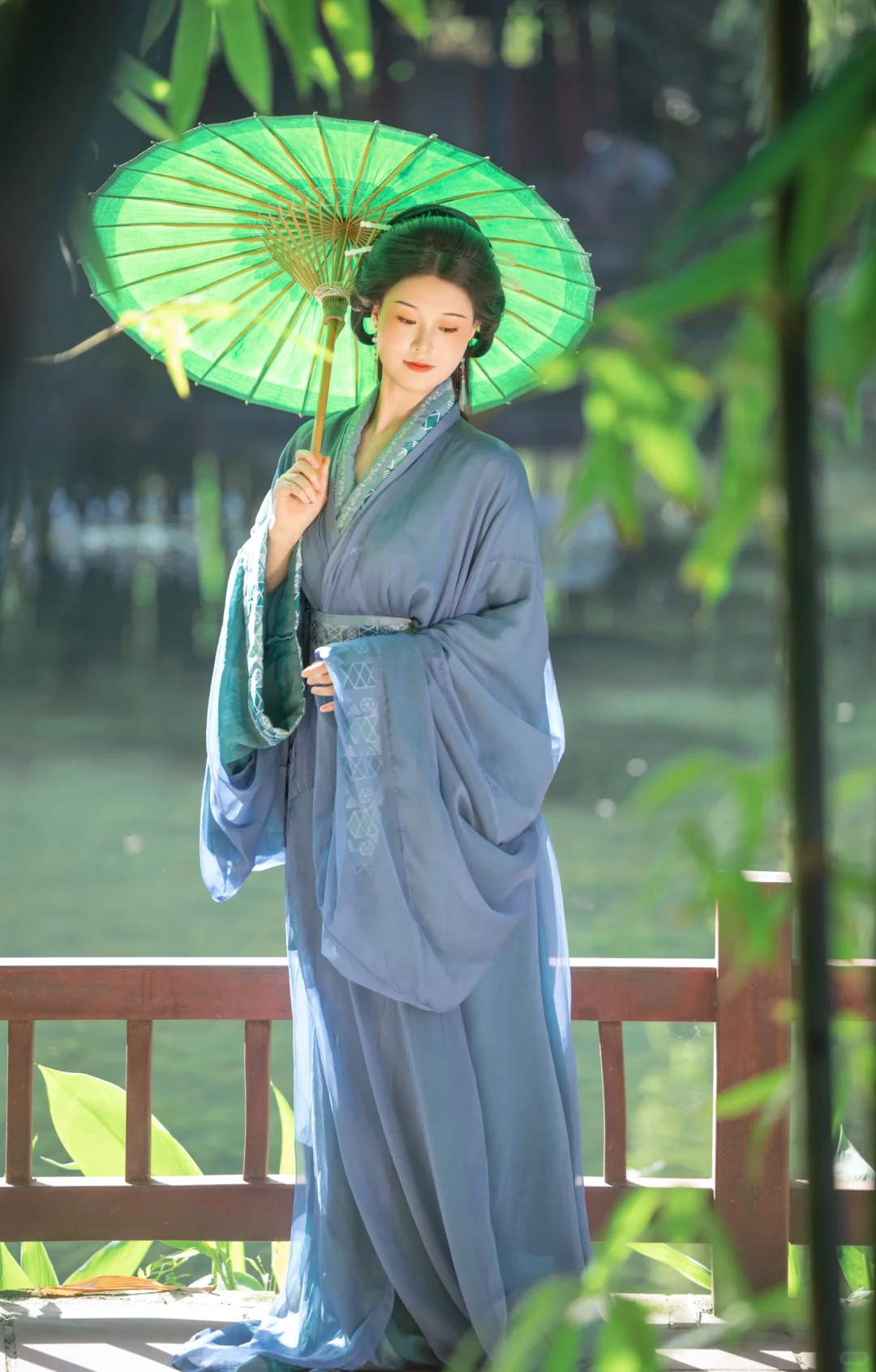 客片 蓝色战国袍和竹林是绝配呀～