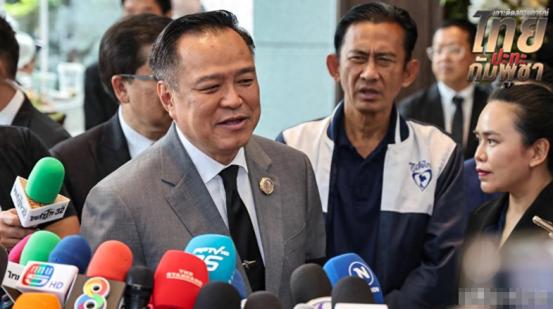 泰国总理：没有向联合国解释的必要，漫天飞的火炮足以说明实情！
 
“没必要跟联合