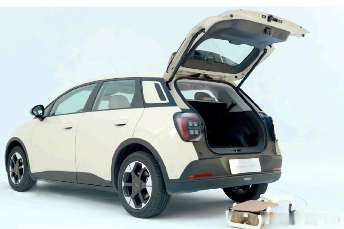 最近体验埃安 UT Super，真心觉得日常代步选它太省心了🙂平时通勤一周充一