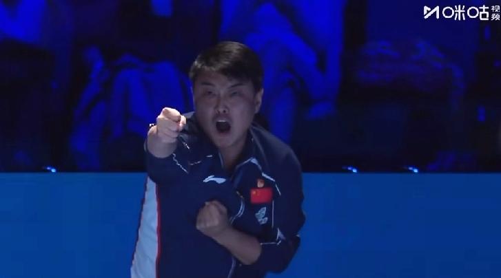 白告你是想要笑死我们吗？
从来没看到他这么激动过。
王皓指导也是喊出来了，
这是