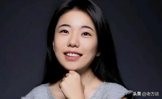 知名青年作家蒋方舟对于中国人民大学撤销其硕士学位做出了回应:接受人民大学对此事的