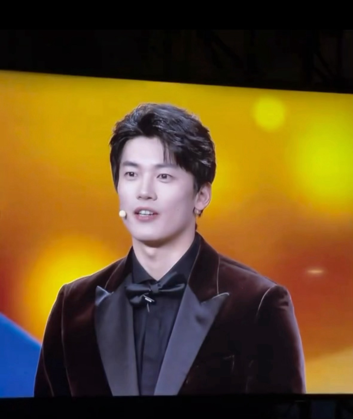 就真的很像小猫咪