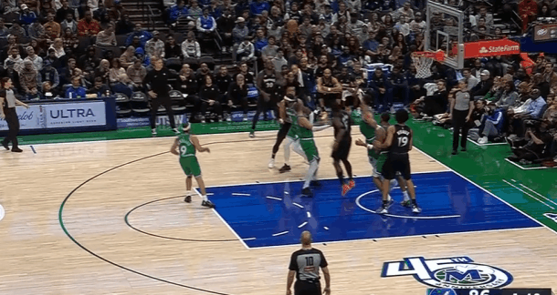 兰德尔赛季第9次30+：疯狂中距离单打生吃对位，31+5率队取胜P1交底角杰登中