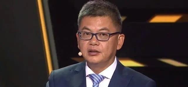 别再盯着申京的得分了。
火箭悄悄改写了赢球公式。
你发现了吗？
最近五场，他们的