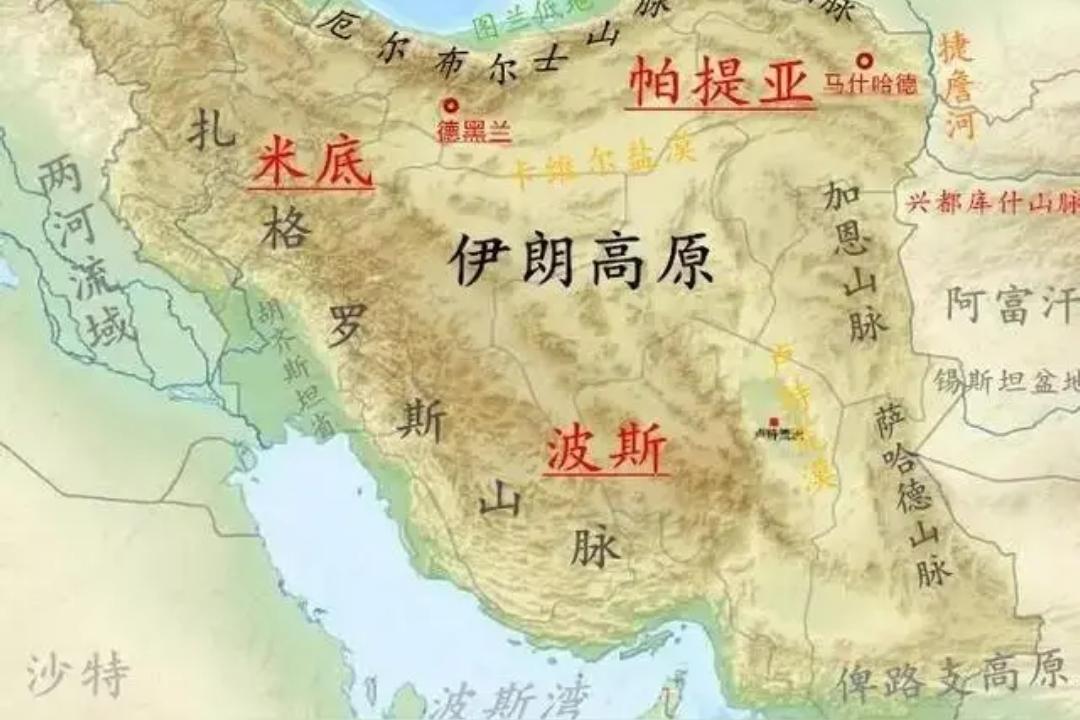 在我的看来，伊朗是一个复杂的国家，除了人口民族、地理环境，社会思想体系也复杂。