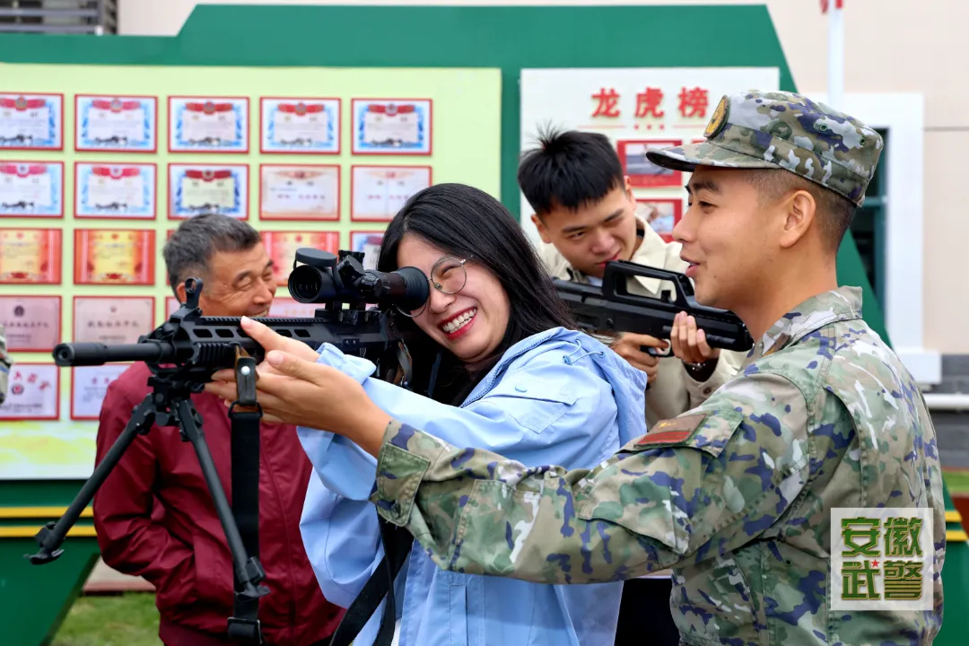 武警安徽总队某支队邀请驻地党政机关人员与群众走进军营（安徽武警）烽火问鼎计划 ​