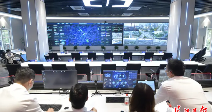 小米科技|人工智能计算中心、武汉云、中金数据中心隔江相望，武汉数字新基建集约建设三镇